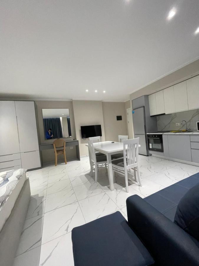 Modern Beachfront Apartments Sarandë 외부 사진